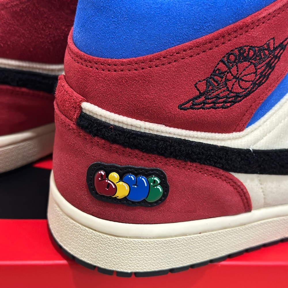 Air Jordan 1 Mid SE FLRS NA Sneakers - Picture 6 of 11